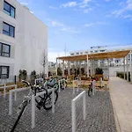 Apartment Sunny Premium With Balcony & Free Parking