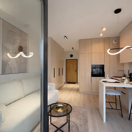 アパート Sunny Premium With Balcony & Free Parking *