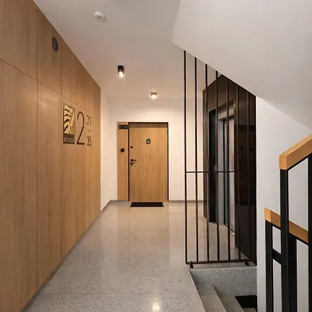 Sunny Premium With Balcony & Free Parking